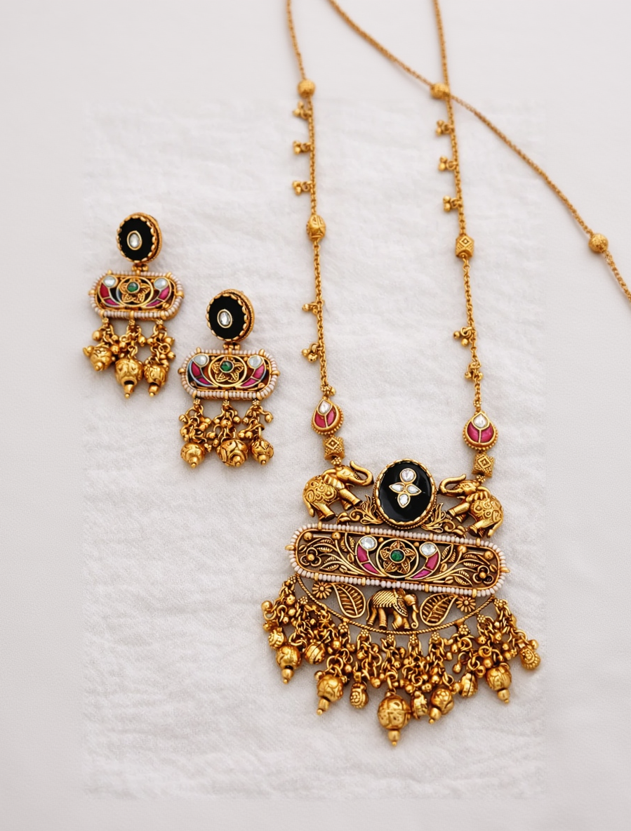 Taara Long Pendant Set-G355700