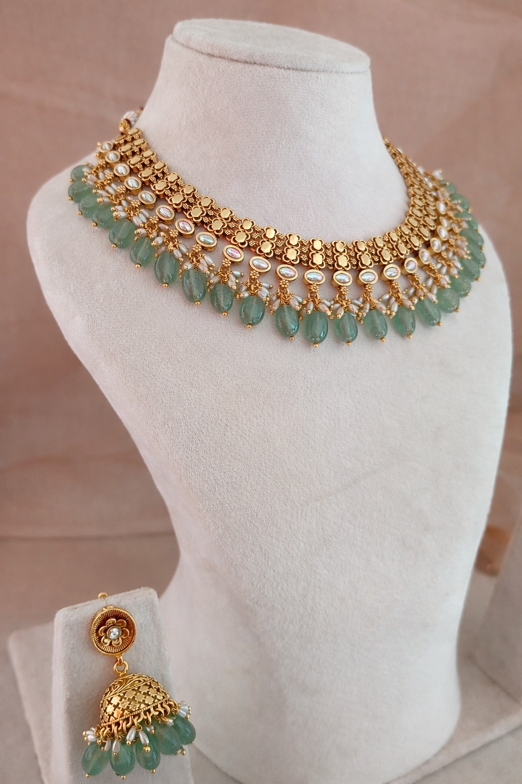 Chandan Short Choker Set-G354600