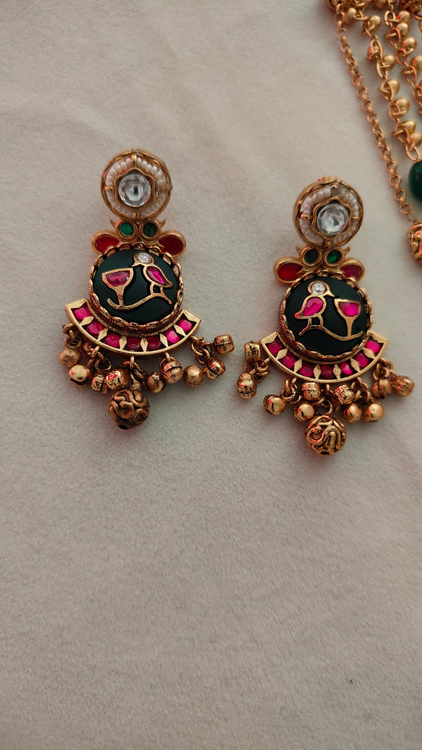 Heritage Long Green Onyx Pendent Set