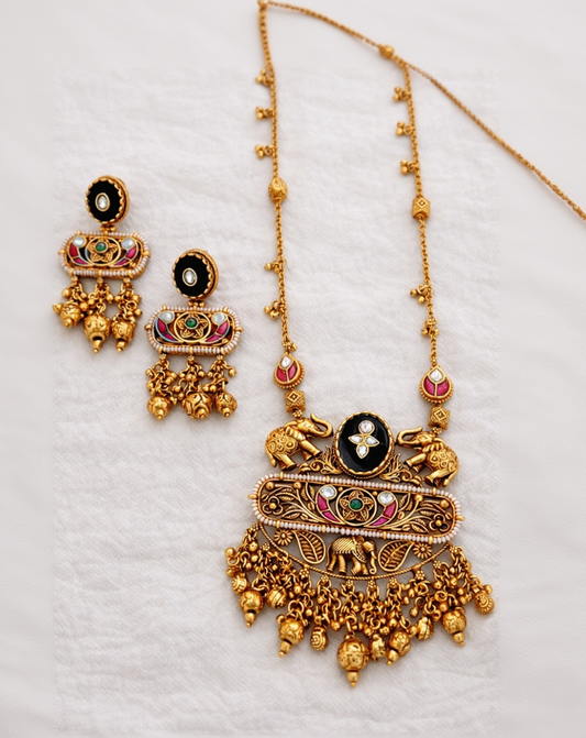 Taara Long Pendant Set-G355700