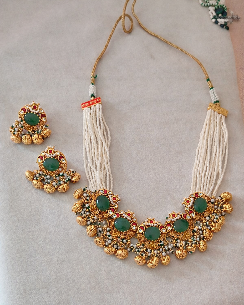 Onyx Gold Looking Choker Set-G356100