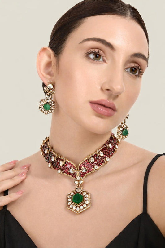 Victorian Rubby Stiff Choker