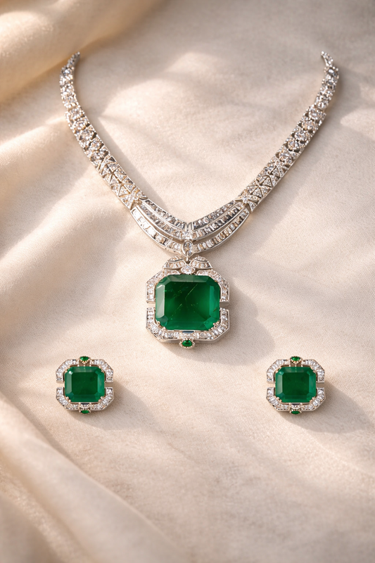 The Great Emerald Neckpiece