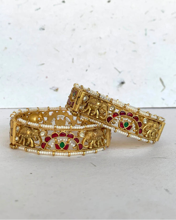 Jadau Kundan Elephant Motif Broad Bangles-G358400
