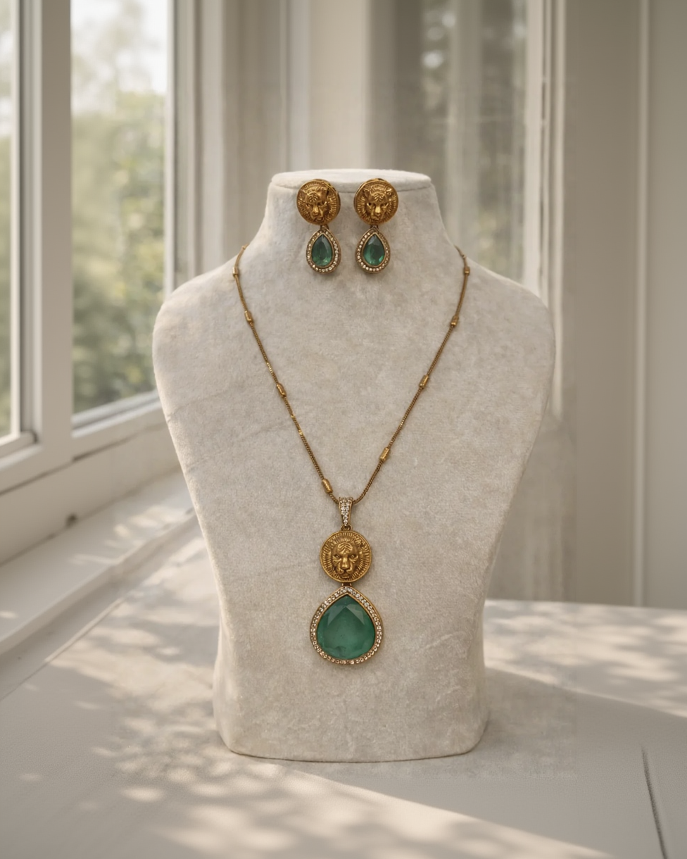 Sabyasachi Lion Pendent Set-G751500