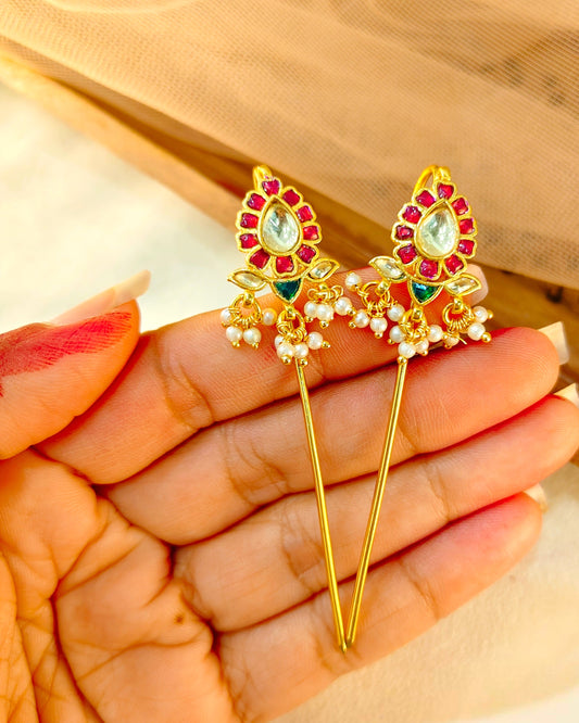 Jadau Bugadi Pin Earrings.-G351500
