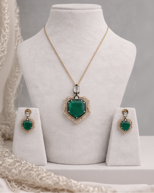 Vintage Inspired Green Gemstone Pendant set-G752600