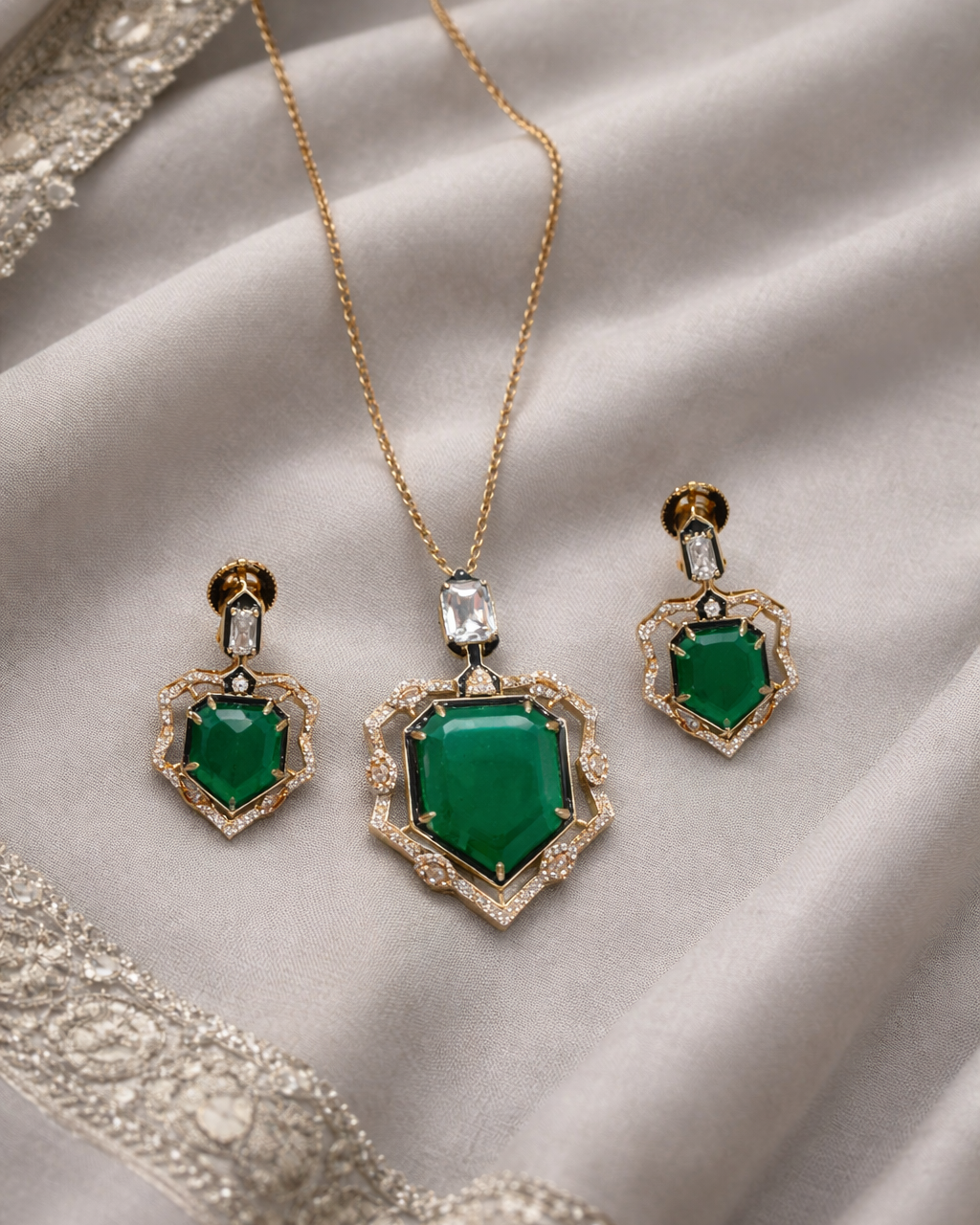 Vintage Inspired Green Gemstone Pendant set-G752600
