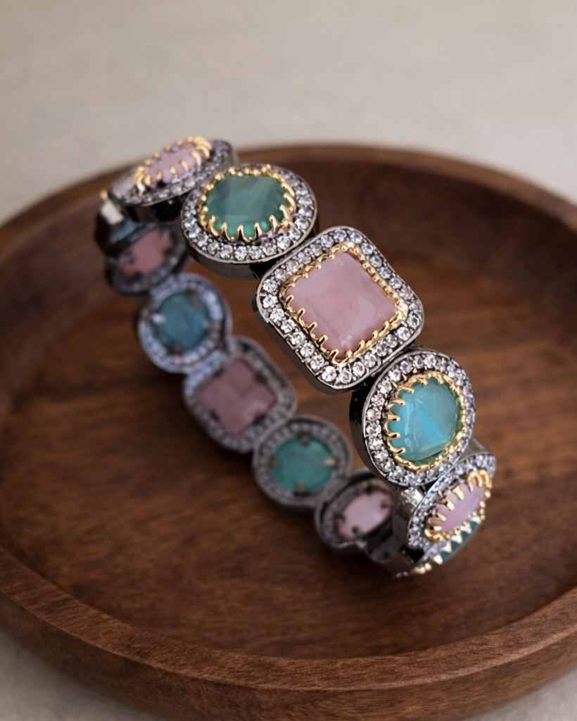Victorian Emerald & American Diamond Kada Bracelet-G351500