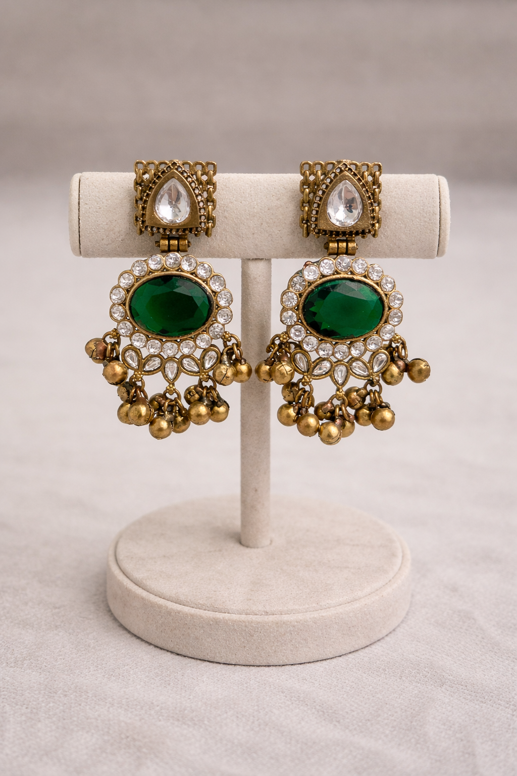 Emerald Elegance" Elephant Motif Gold-Toned Pendent Set-G351500