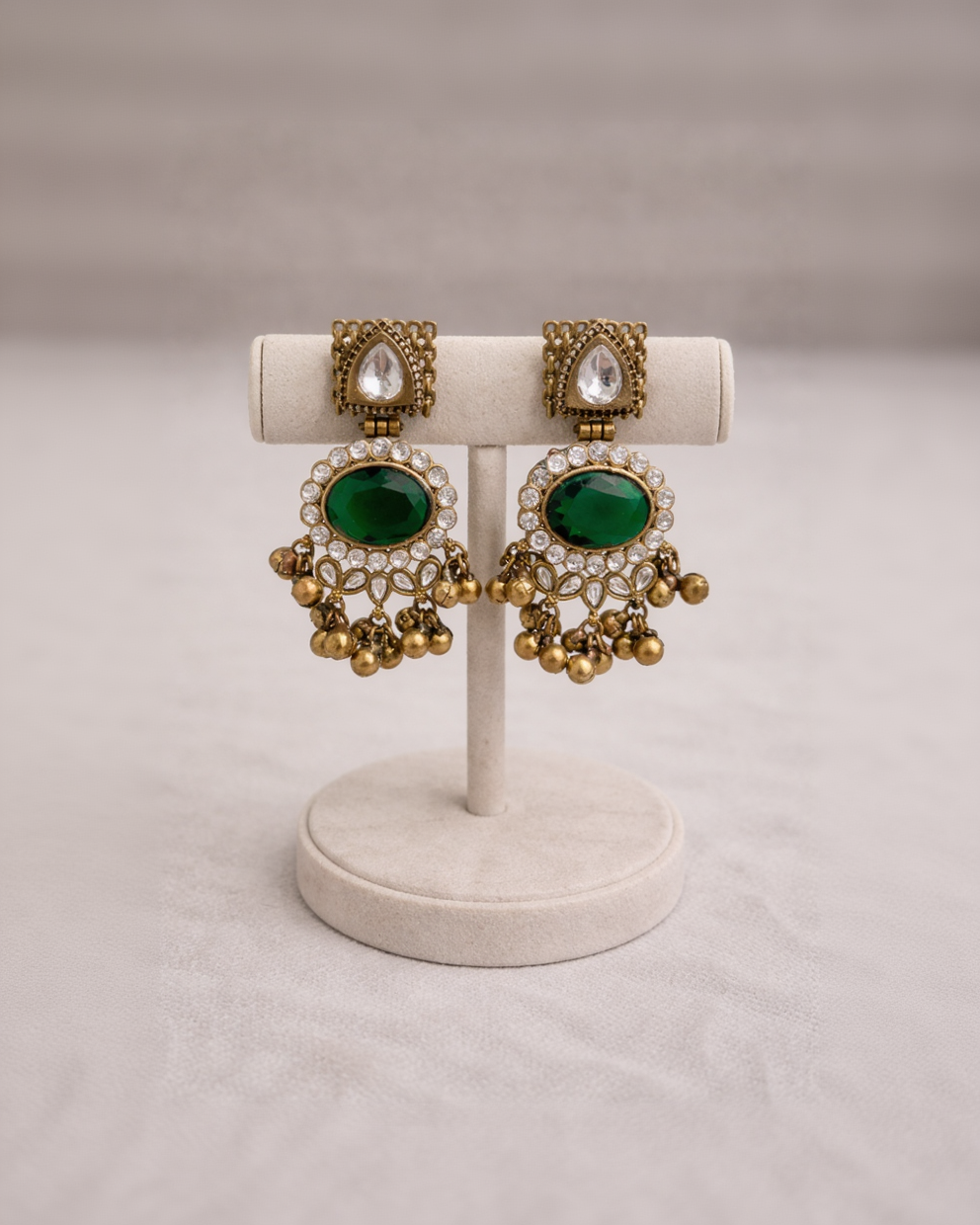 Emerald Elegance" Elephant Motif Gold-Toned Pendent Set-G351500
