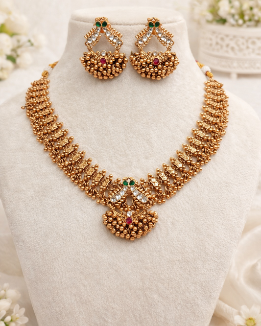 Elegant Gold Finish Flower Design Antique Necklace Set-G354400