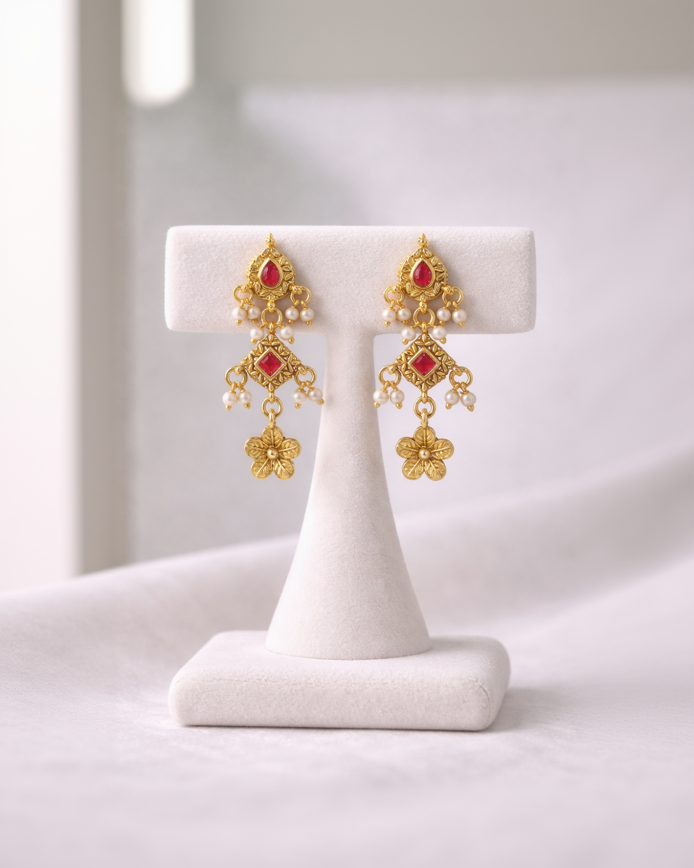 Heritage Elephant Motif Gold-Toned Pendant Set-G352000