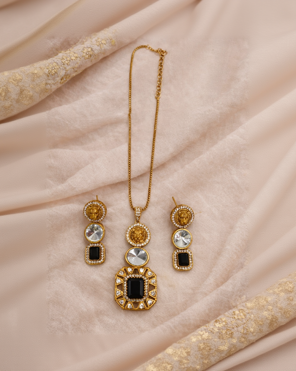 Victorian and Sabyasachi Pendent set-G751700