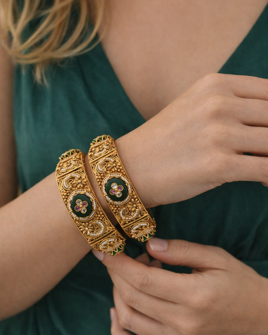 Green Onyx Heritage Bangles(Set of 2)-G353800