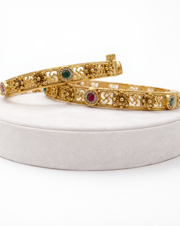 Handcrafted Floral Design Kemp Stone Bangles(Set of 2)-G351800