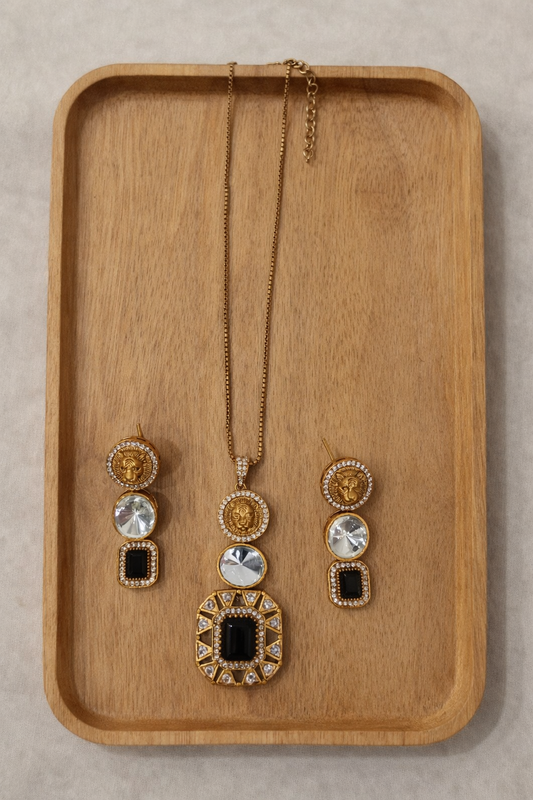 Victorian and Sabyasachi Pendent set-G751700