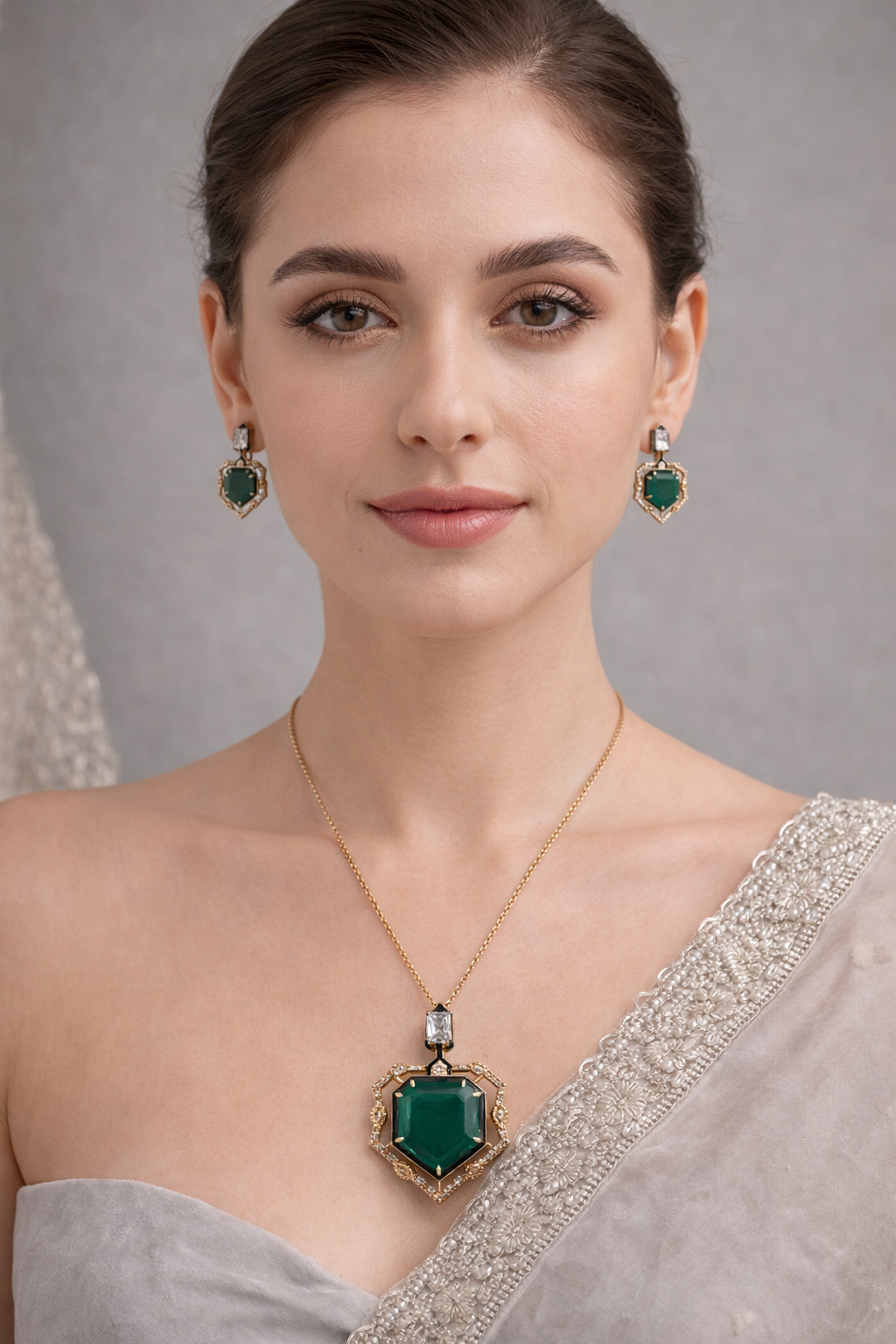 Vintage Inspired Green Gemstone Pendant set-G752600