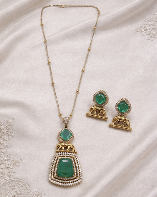 Sabyasachi Emerald Designer Pendant Set-G751600