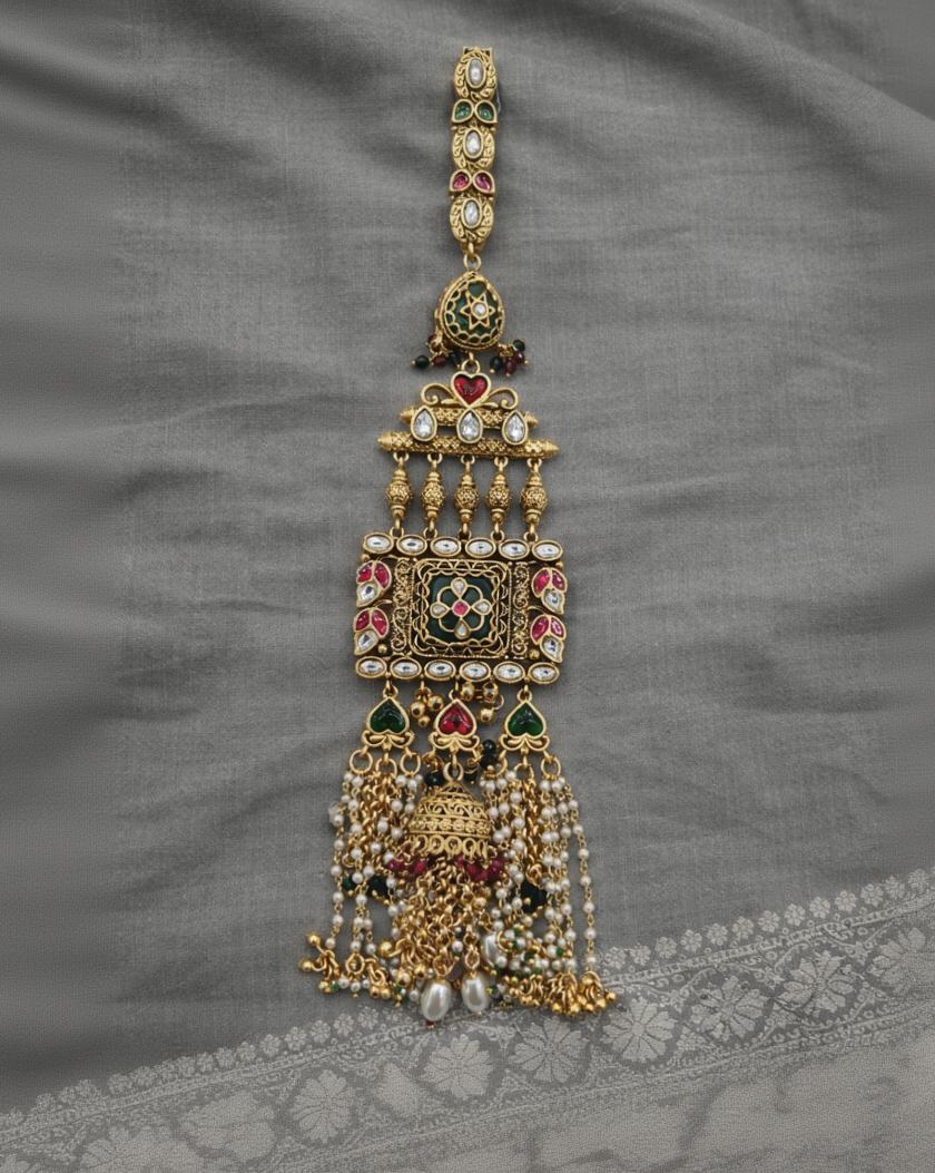Gold-Toned Kundan & Pearl Beaded Traditional Chabi Challa / Judda-G355100