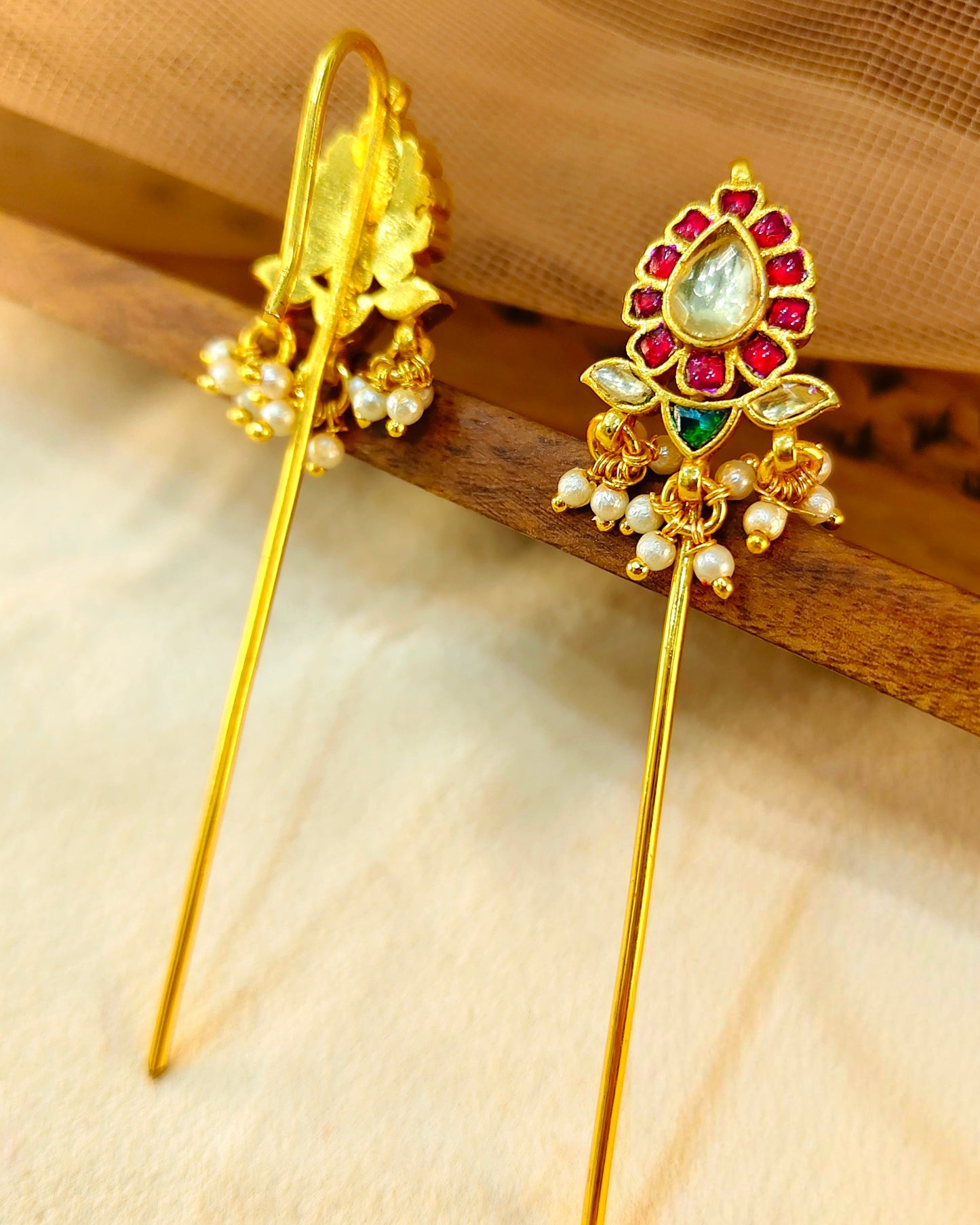 Jadau Bugadi Pin Earrings.-G351500