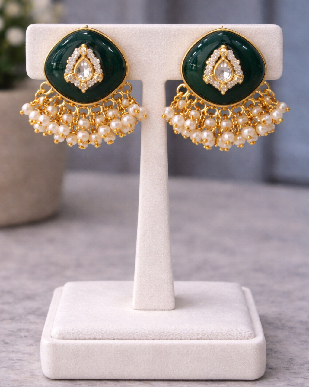 Emerald & Pearl Kundan-Style Gold-Toned Pendant Set-G353300