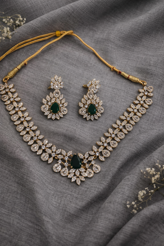 Emerald Almera Victorian Jewellery Set