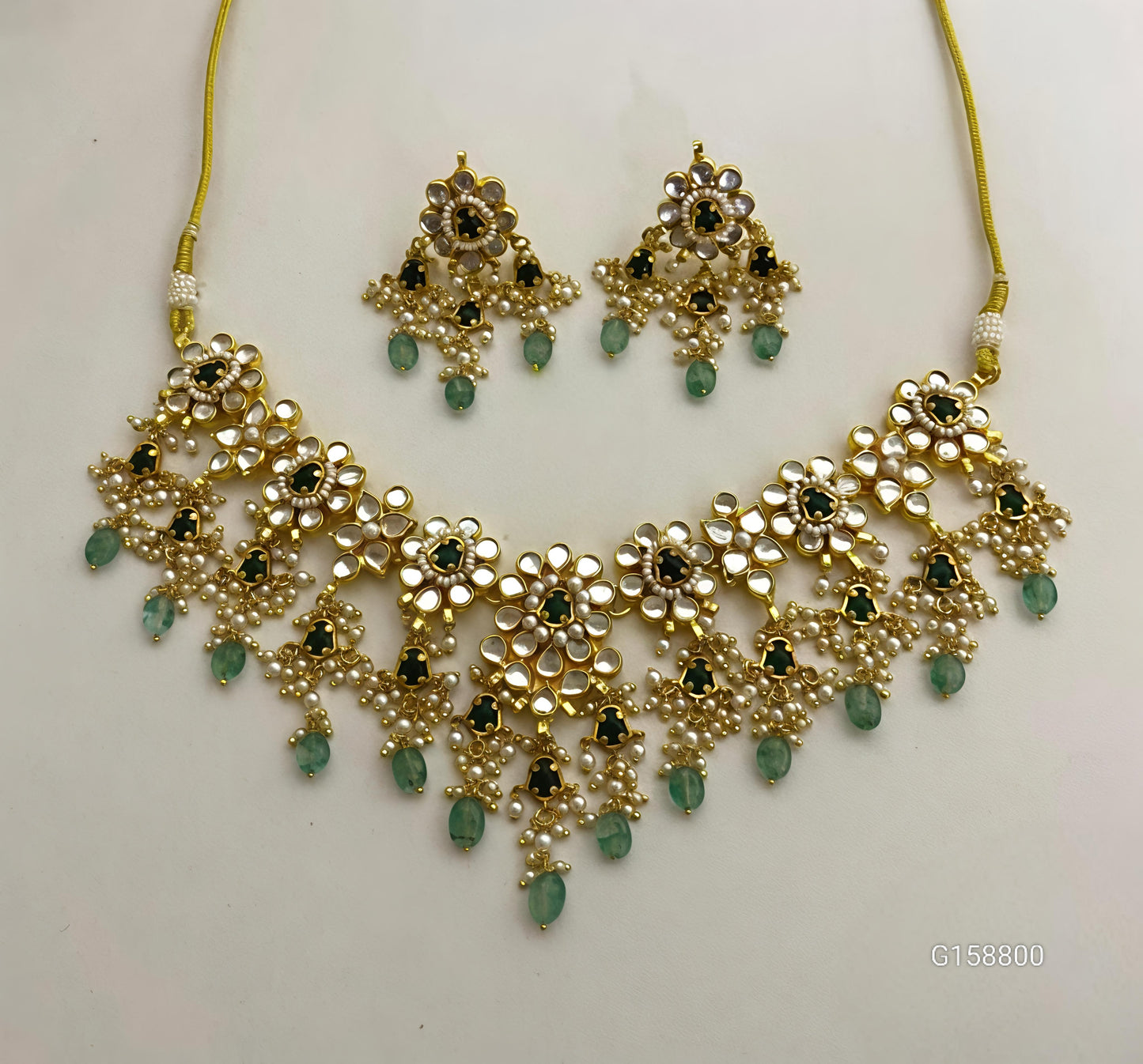 The Emerald Flora Kundan Choker Set-G357800