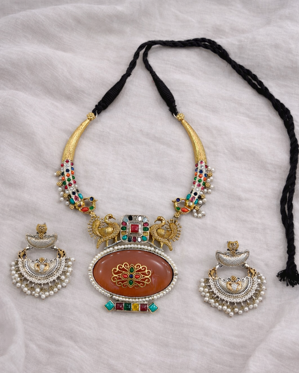 Antique Gold Plated Peacock Motif Dori Necklace Set-G352500