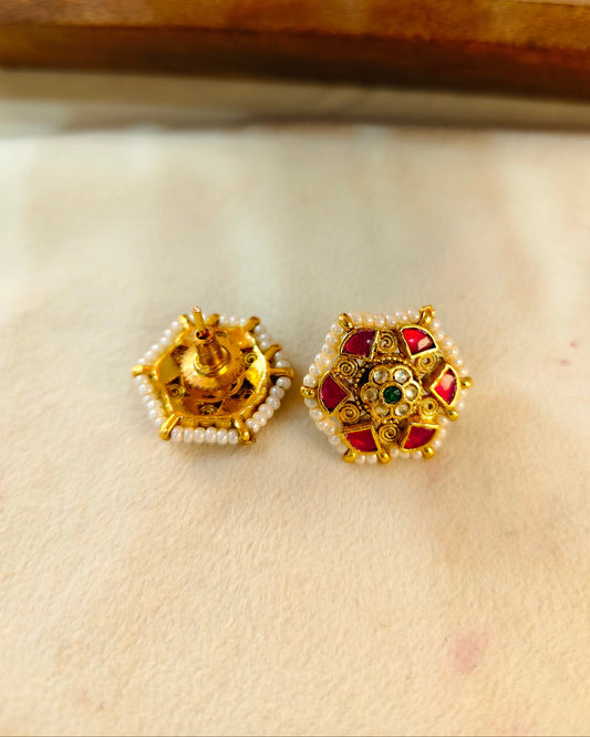 Jadav Stud Earrings-G771400