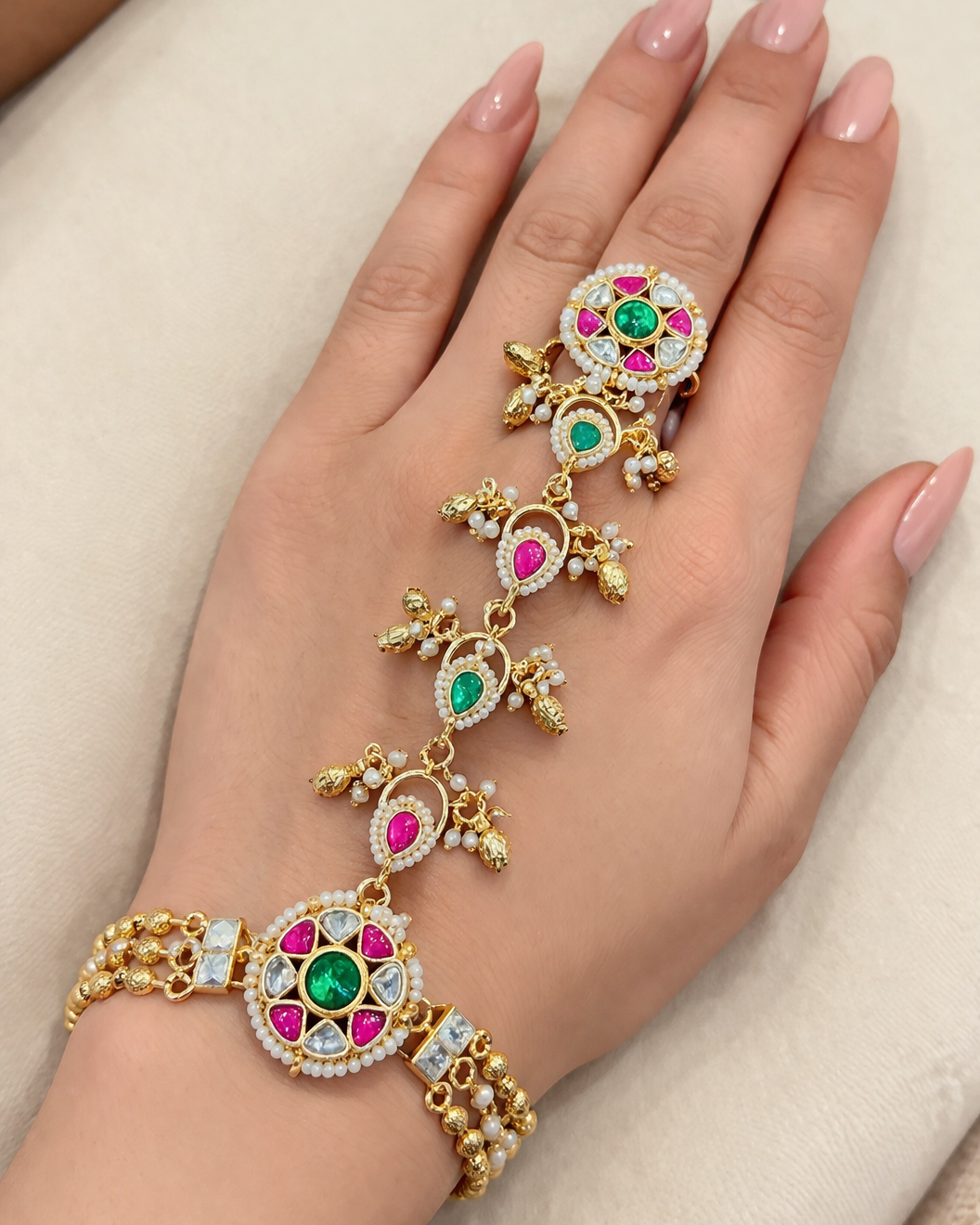 Pachi Kundan Floral Hath Pocha-G352000