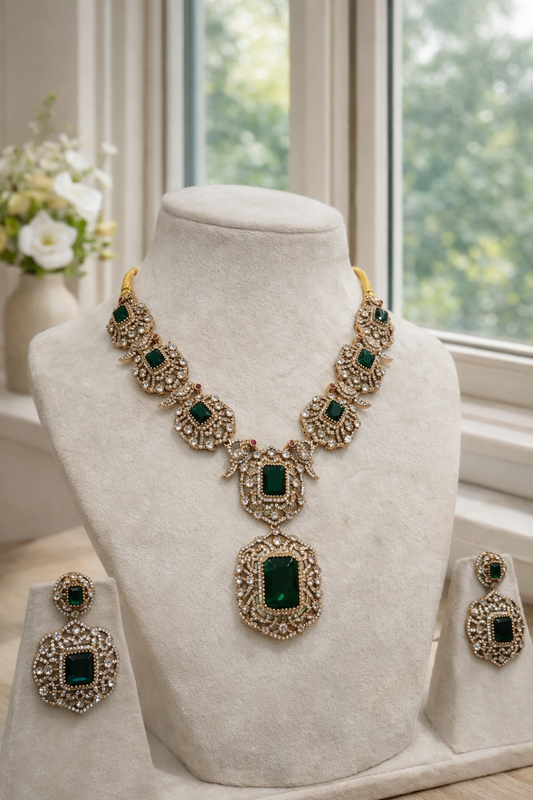 Victorian Emerald Green Stone & Kundan Necklace Set-G354100
