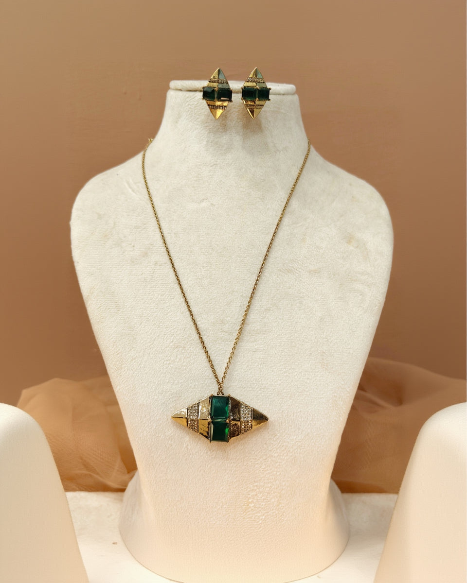 Emrald Pendant Set-G751700