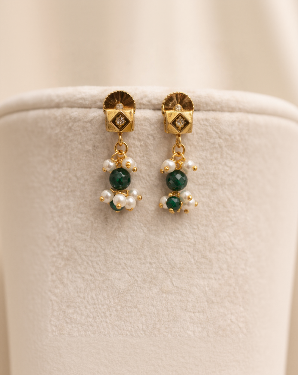 Classic Gold-Finished Polki Necklace Set-G352300