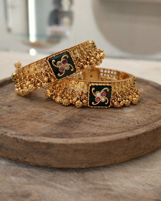Heritage Antique Bangles(Set of 2)-G354400
