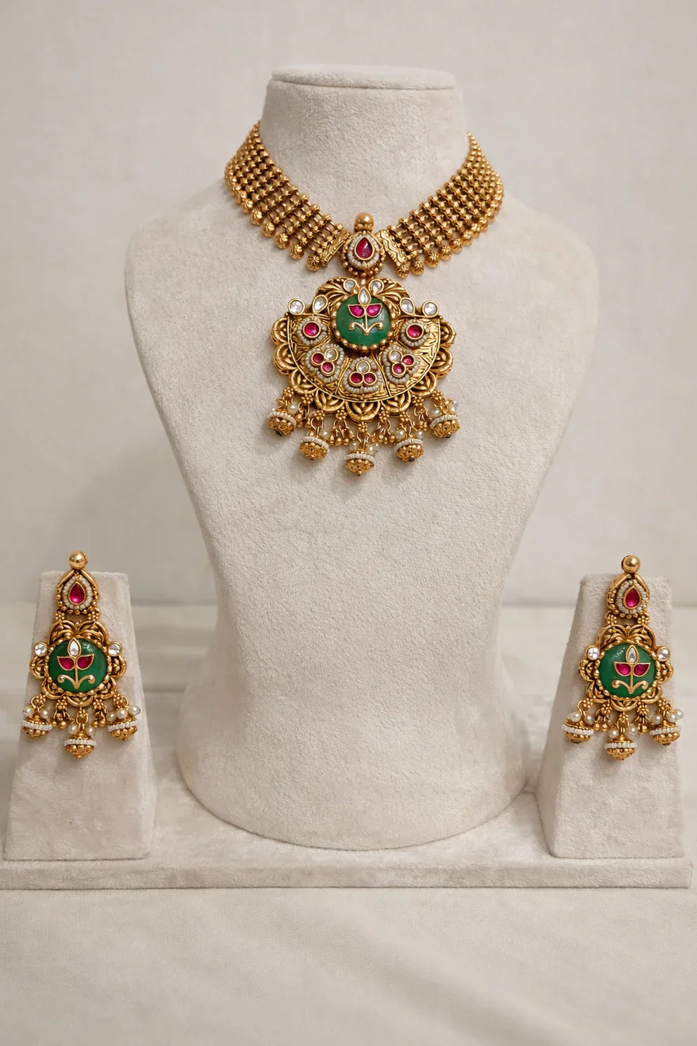 Jadau Necklaces