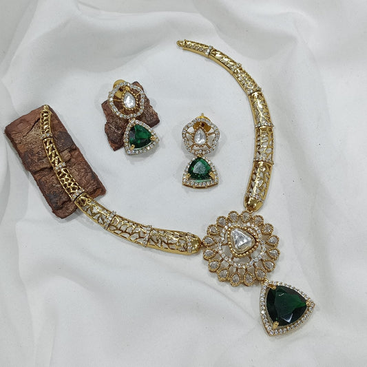 VICTORIAN HASLI NECKLACE