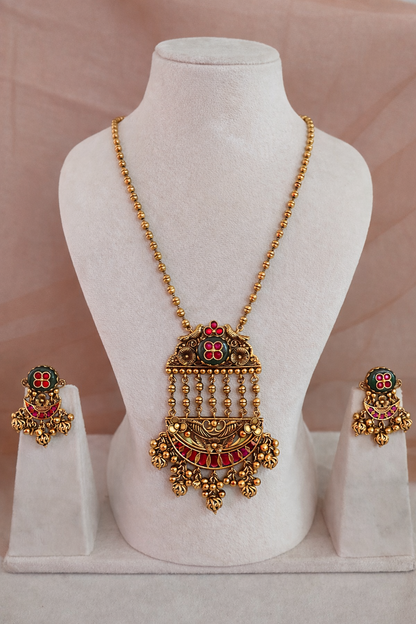 Heritage Mutter Mala Long Gold Looking Pendent Set