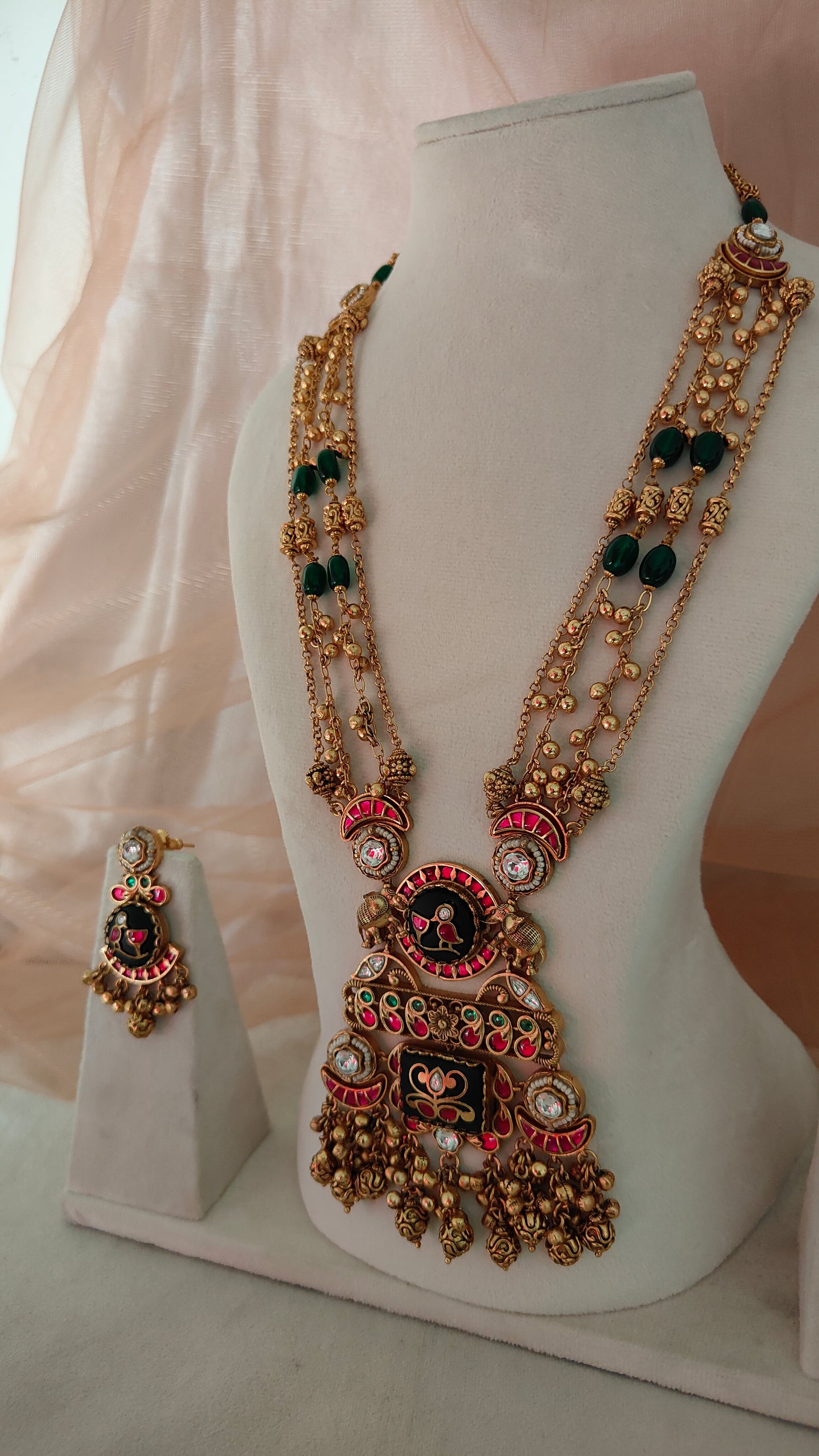 Heritage Long Green Onyx Pendent Set