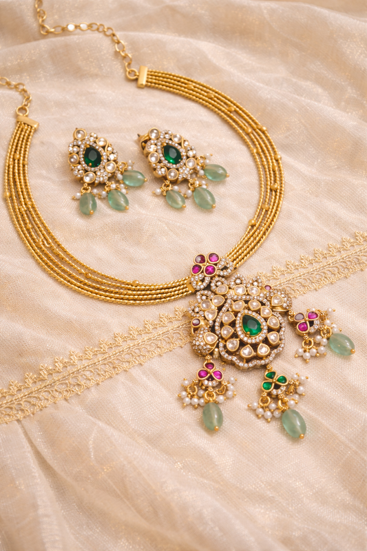 Multi-Line Stiff Victorian-style Jadau Hasli