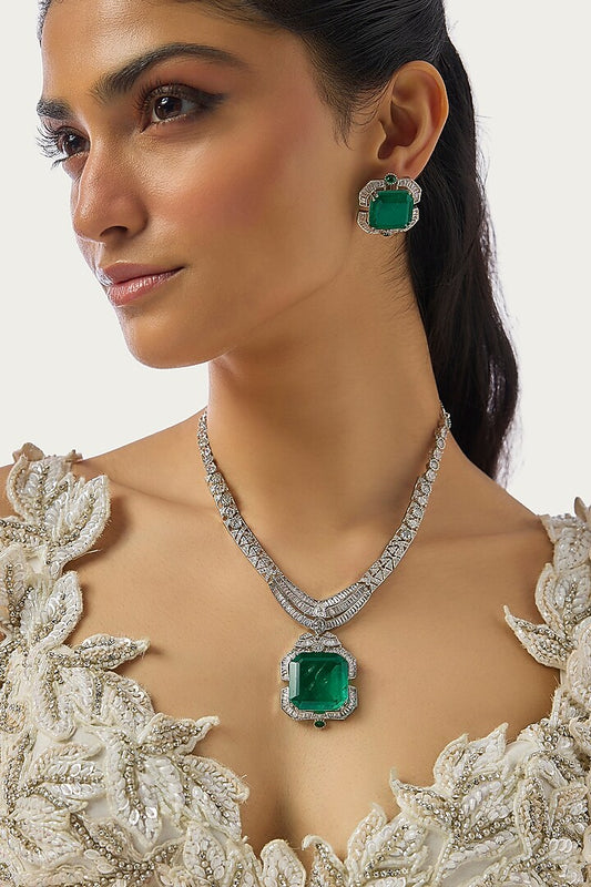 The Great Emerald Neckpiece