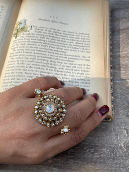 Mossainite  Mona Two Finger Ring