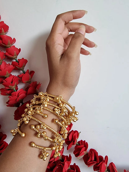 Ghughru with pearl Apala Golden Bangles 4 pc