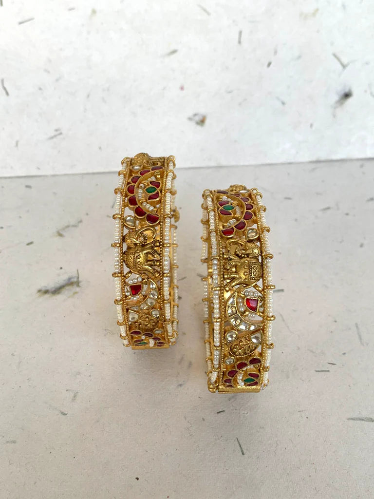 Jadau Kundan Elephant Motif Broad Bangles