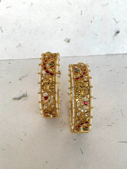 Jadau Kundan Elephant Motif Broad Bangles