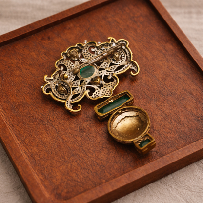 Sabyasachi Men/Women Mint Brooch-G351300