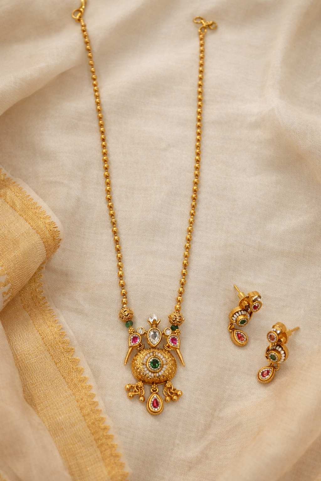 Antique Gold-Toned Kempu Stone Pendant Set with Matching Earrings-G351700