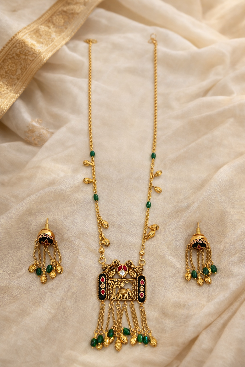 Heritage Inspired Antique Gold Finish Necklace Set