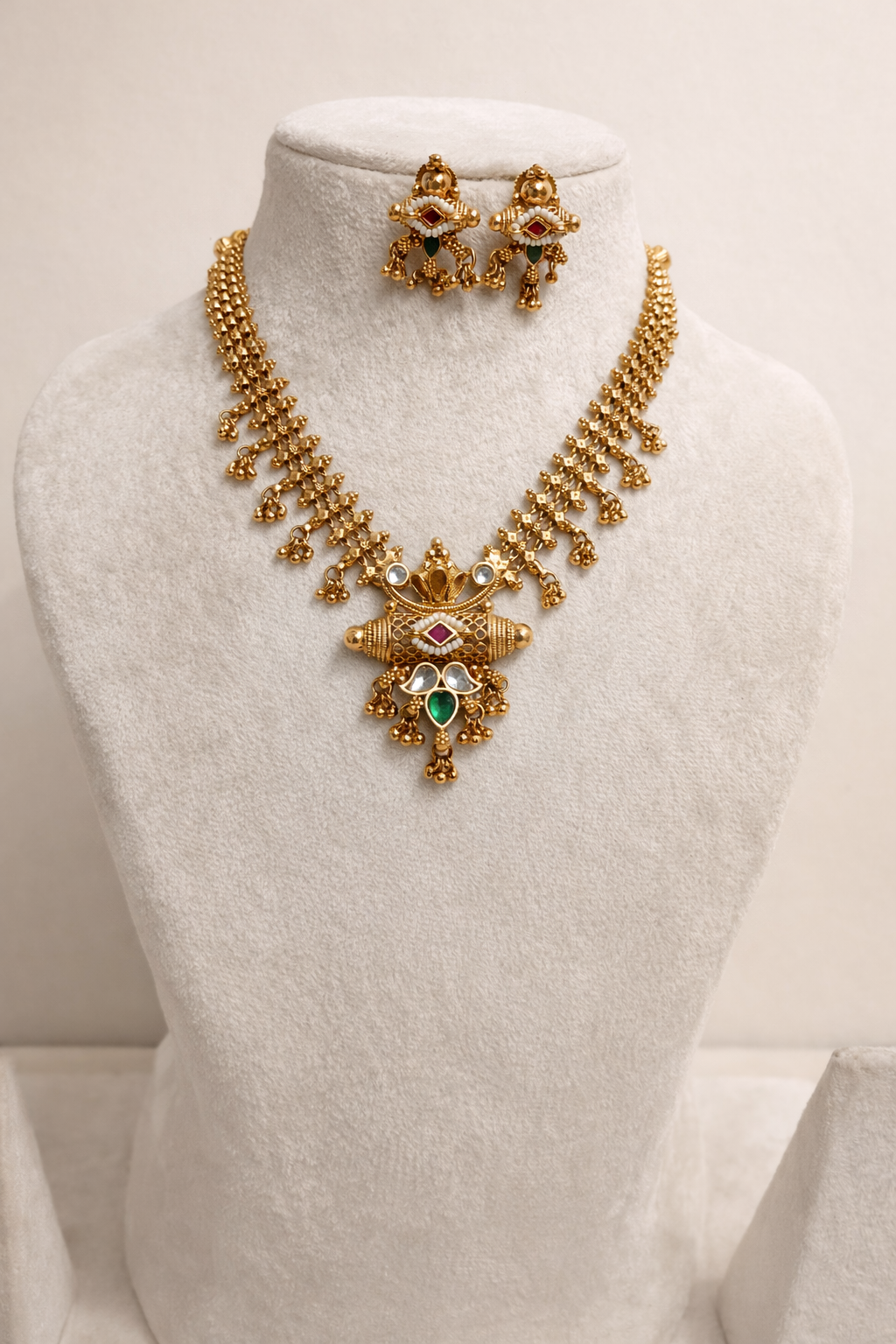 Dodi Minimal Heritage Necklace set