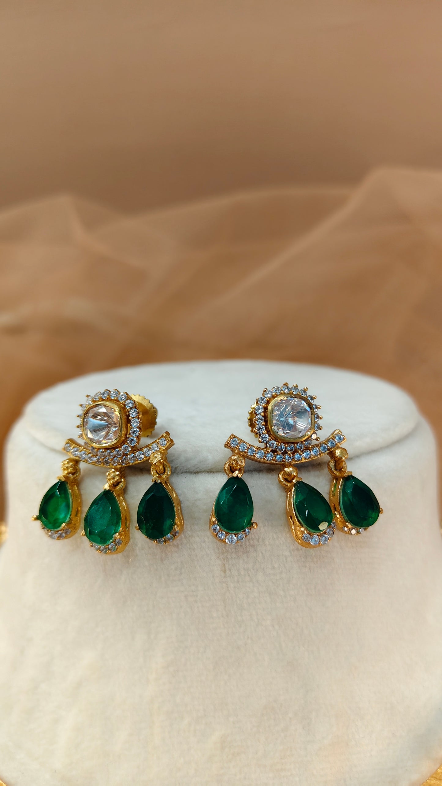 Moissanite Emerald Teardrop Hasli Choker Set-G425400
